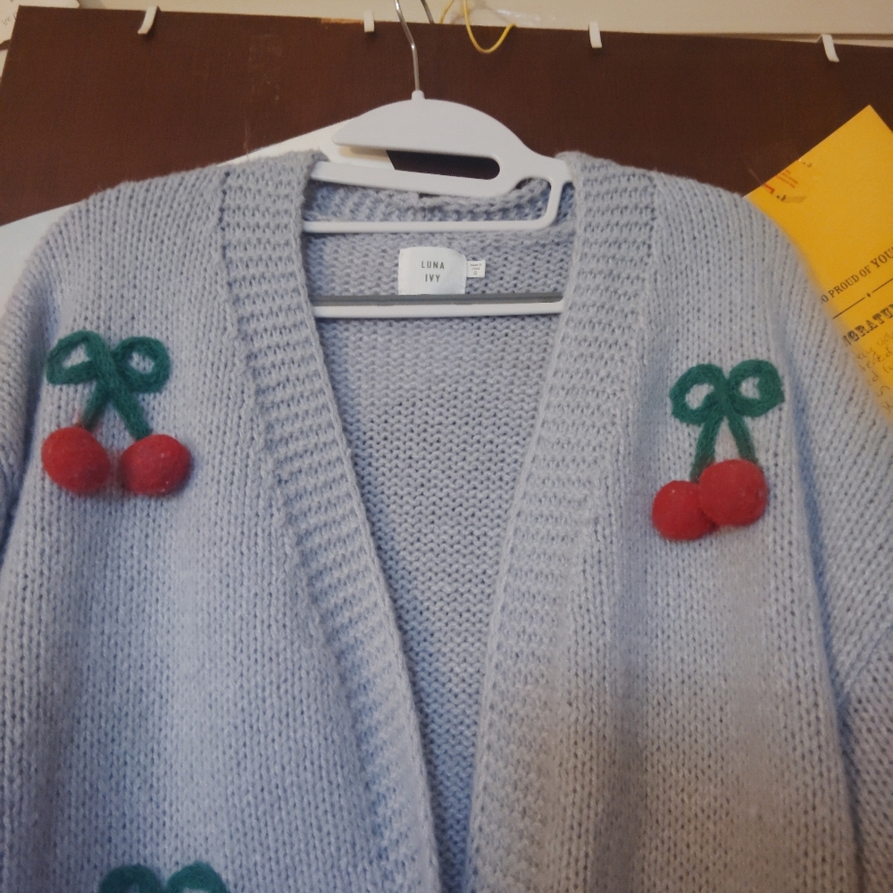 LUNA IVY Chunky Cherry Knit Open Front Sweater - Small - Picture 6 of 10